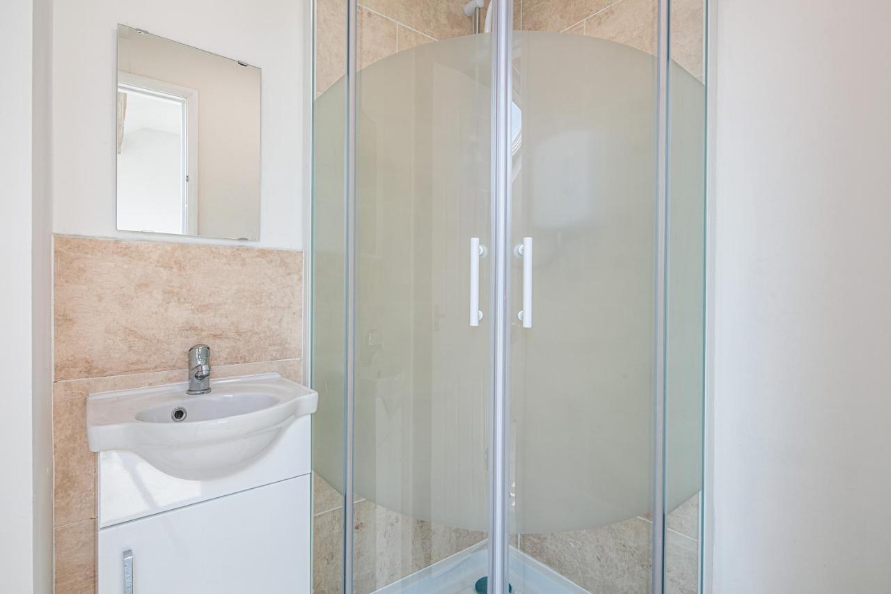 Rotherham'S Bond House Villa Luaran gambar