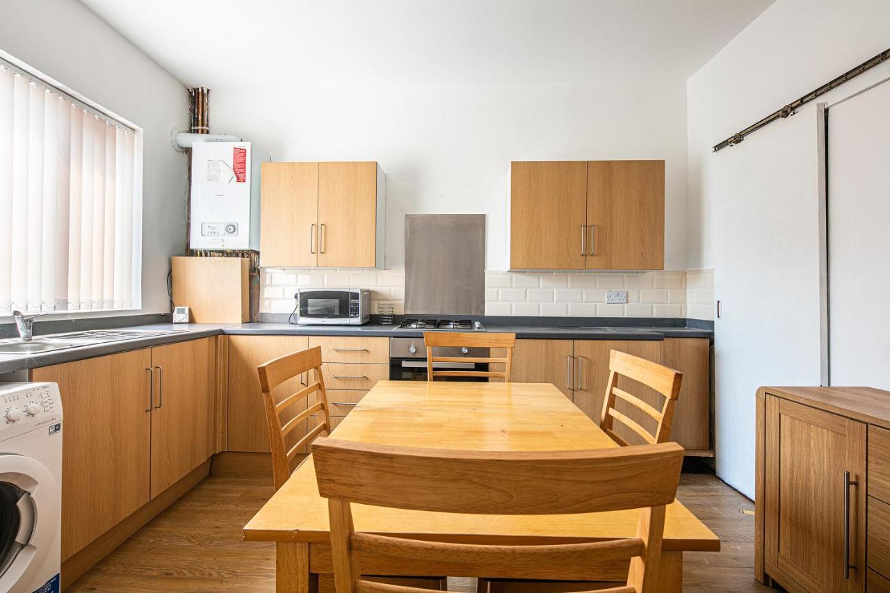 Rotherham'S Bond House Villa Luaran gambar