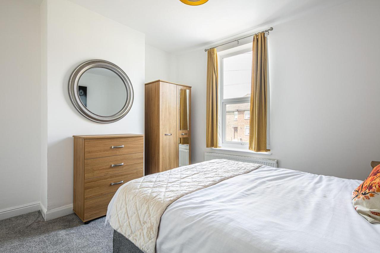 Rotherham'S Bond House Villa Luaran gambar